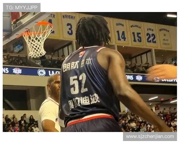 奥拉迪波轰下24分快船末节发力广州季前赛惨遭逆转不敌 奥拉迪波轰下24分快船末节发力广州季前赛惨遭逆转不敌