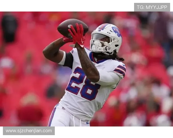 沃特森突破强势接球 罗威背后神勇封盖展现防守威力